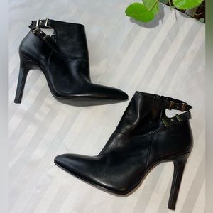 Guess black leather 3 1/2 inch heel stiletto boot